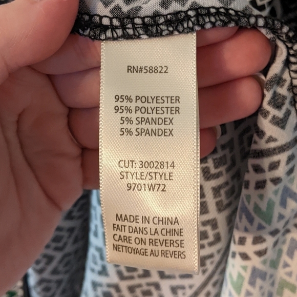 Like-New Max Studio Flowy Cold Shoulder Scoop Neck Patterned Top Size Small - Picture 6 of 7